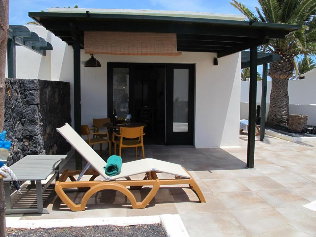Bungalow Goa Pool View, Playa Roca Residence Sea Front Access - Free Ac - Wifi コスタ・テギセ エクステリア 写真